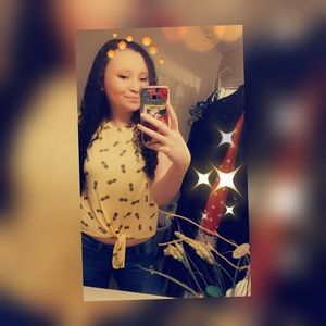 Meet your Posher, Mara